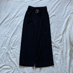 black flow pants
